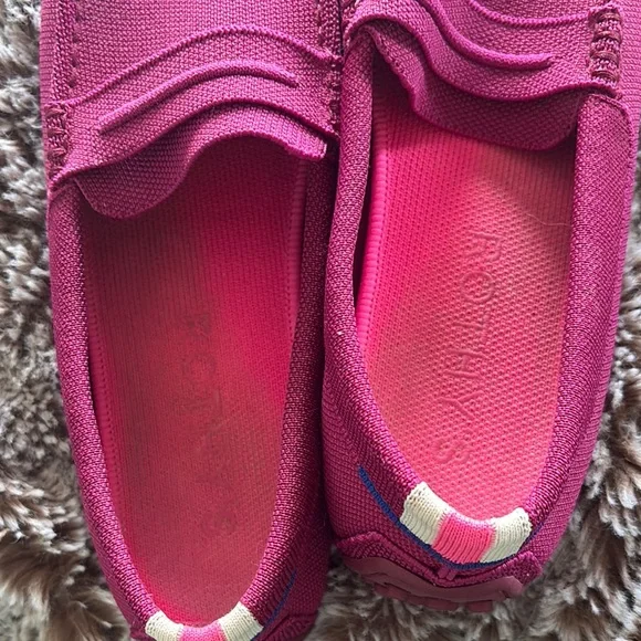 Stylish Women’s Raspberry Driver Loafers - Picture 4 of 15